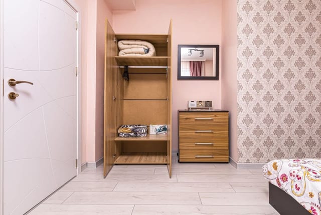 Bright Modern 2BD Apartment with Panoramic View