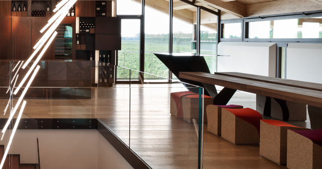 Wine Tasting Room Le Monde