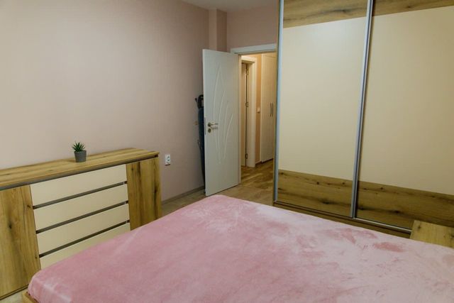 1BD Retreat with Balcony in Vibrant Varna District