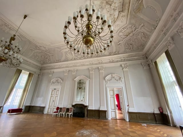 Castle of Burgscheidungen is a combination of baroque and renaissance styles