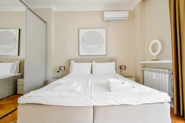 Designer 2BD Apt Near Alexander Nevski Cathedral