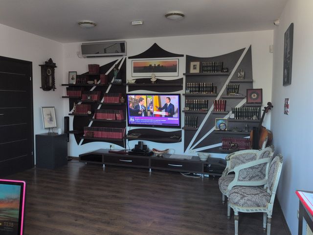 “Unique Vintage Library Studio for Filming, Interviews & Photo Shoots”