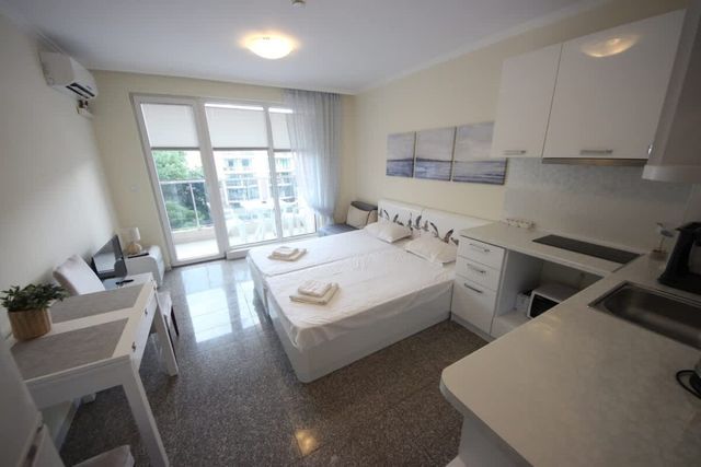 Family Studio with balcony in Admiral Plaza