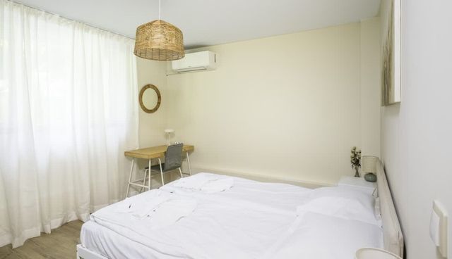 Cozy 1BD Apartment next to NDK