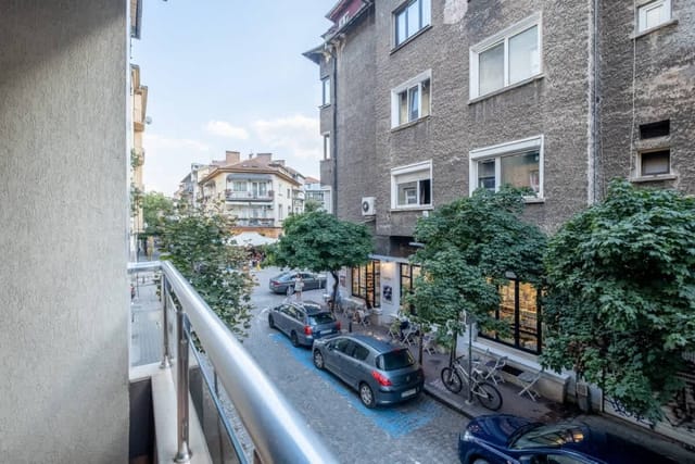 SOFapart Boutique Apt with 3 BDR + 2 BTH & Parking