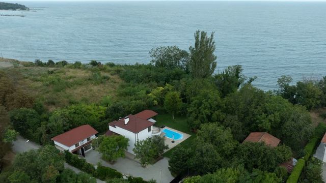 Private Villa with 5BD, Pool &amp; Stunning Sea Views - Photo 2