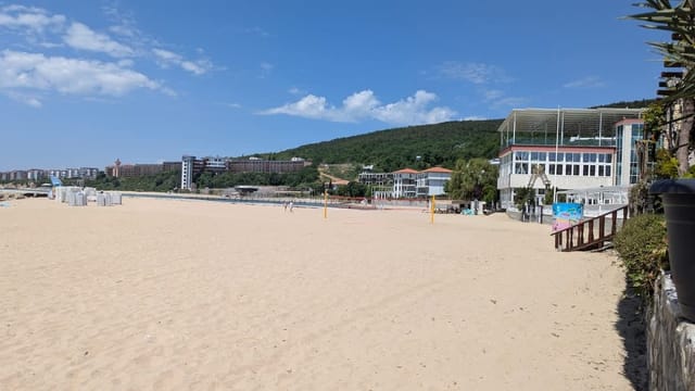 Robinzon Beach 3BD Lux apartment by Flat Manager