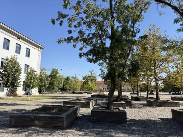 Big Event Space Center with Modern Architecture in Sofia - Photo 2