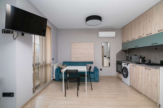 Compact Comfort Studio