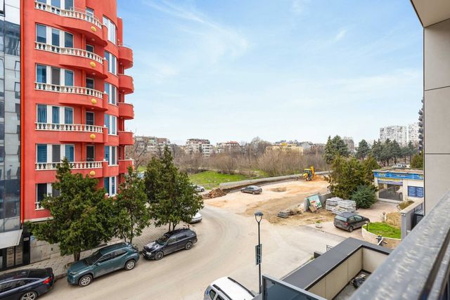 The Modern Wood Suite