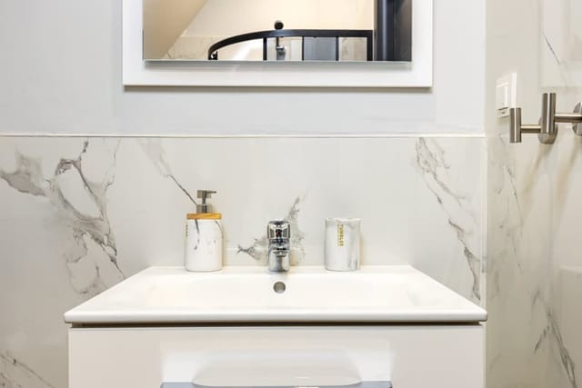 Central Apartments with Garden view - Apt No. 8