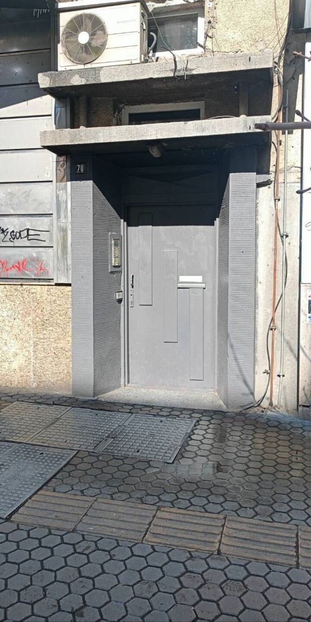 Urban Comfort: Central 1BDR near