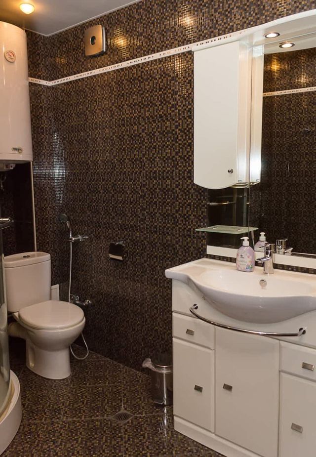 Varna Gem: 2BD Flat with Sunny Balcony