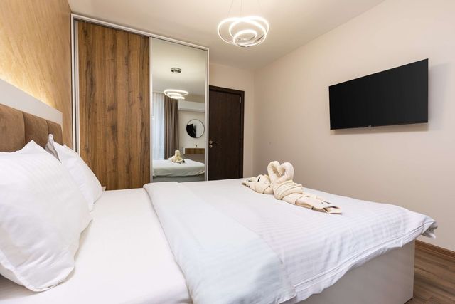 The Cozy Nest - Modern 1BR with Balcony