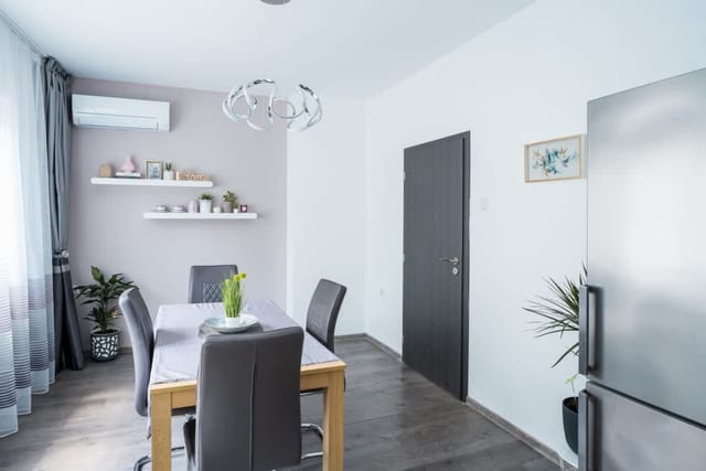 Black Sea 2bdrm Central Apartment