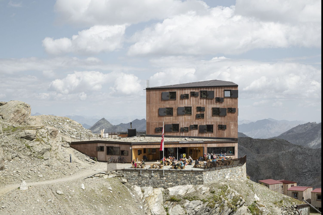 Rifugio Petrarca Hut