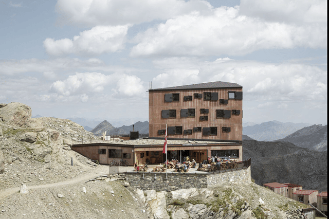 Rifugio Petrarca Hut
