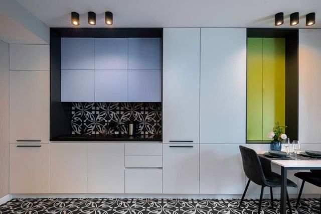 Aviva Living - Floral Studio 7.6