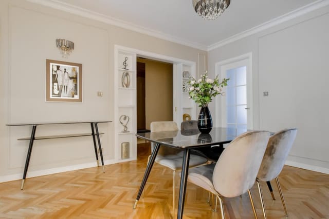 Designer 2BD Apt Near Alexander Nevski Cathedral