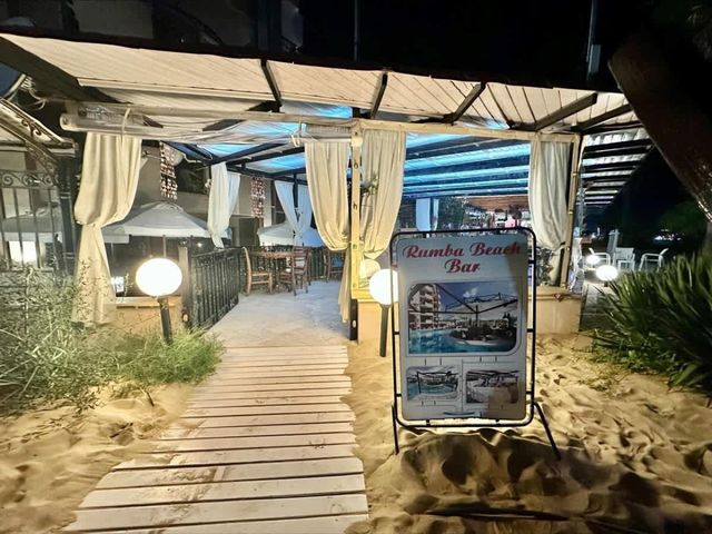 Cozy Golden Rainbow  Apartment Sea View