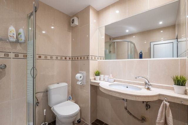 Spacious 1 bedroom apartment in a lively center