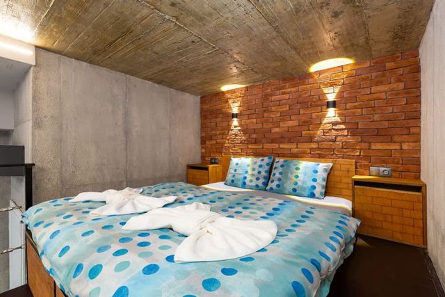 Industrial-style 2BD Loft with Parking Spot