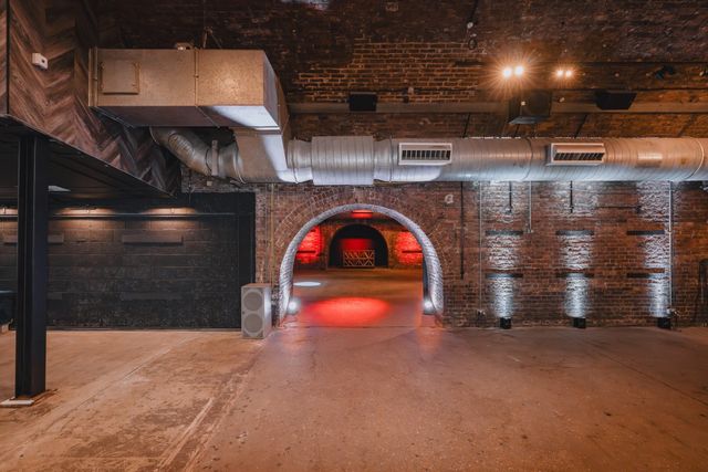 Three Railway Arch Industrial Venue with a Courtyard in Shoreditch