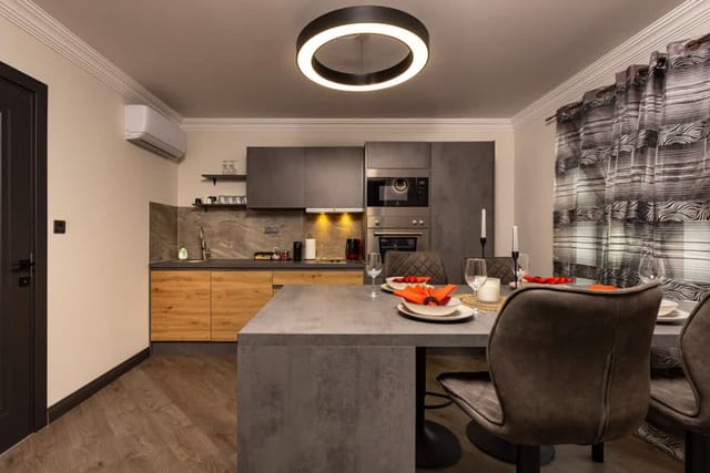 Central Apartments with Garden view - Apt No. 6