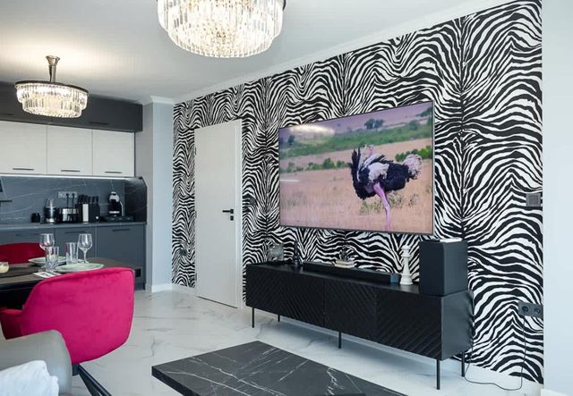 Royal View –Luxury 2BR Apartment with Sea Panorama