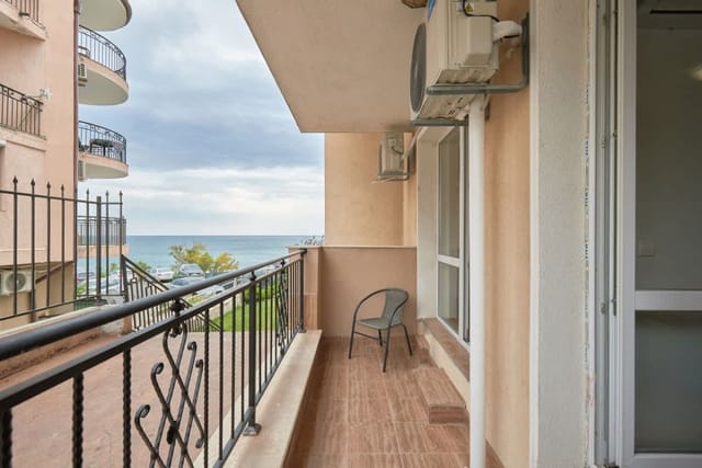 Private 1-BD Apartment with Balcony in Sveti Vlas