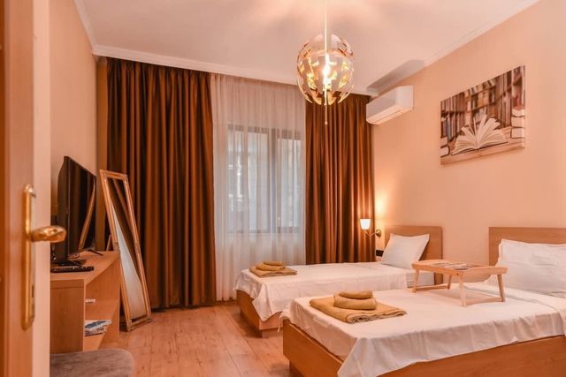 Sofia Dream Apartments - 3BD, 2BTHR - The Library