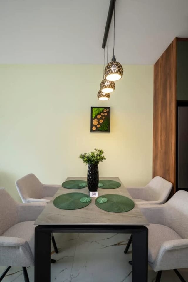 Stylish Urban Haven with Dedicated Parking Spot