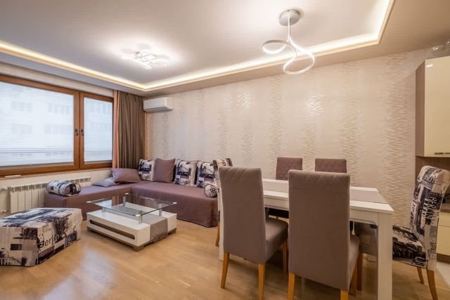 Jewelry - 1 bedroom apartment