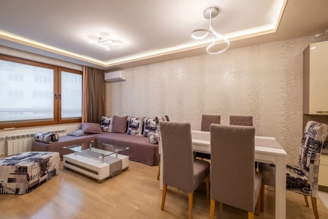 Jewelry - 1 bedroom apartment