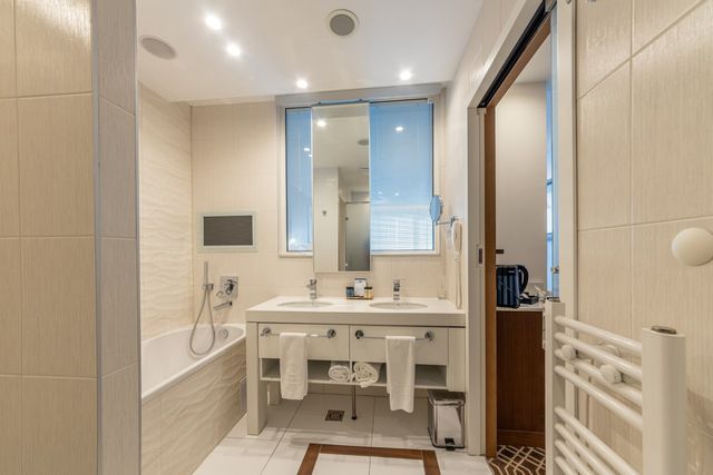 Cozy One Bedroom Room in the Maritim Paradise Blue Hotel