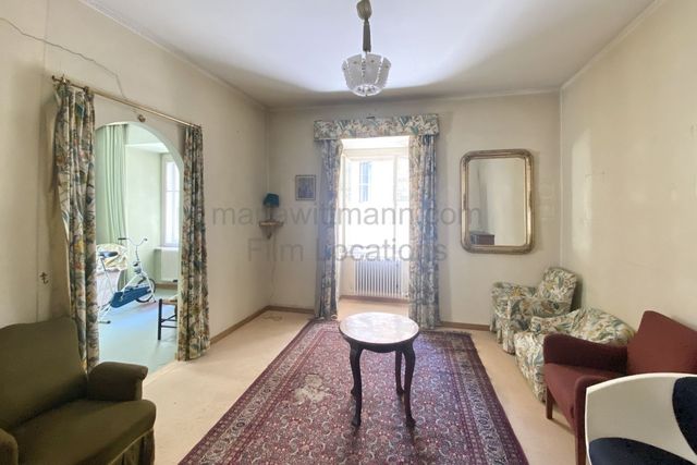 Period Apartment with Vintage Interior and Floral Motifs