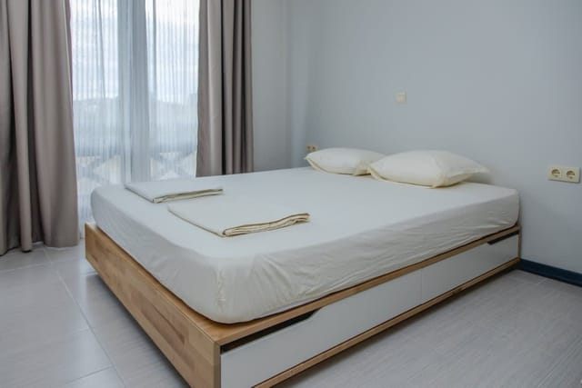 Lovely 3BD flat with Parking and Sea View