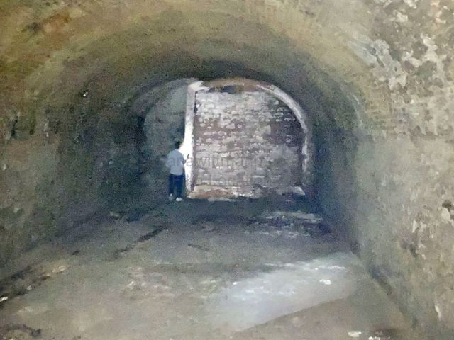 Expansive Historic Brick Vaulted Basement Storage - Photo 4