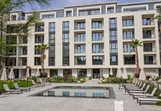 Azur Premium 1BD Flat  Pool & Parking