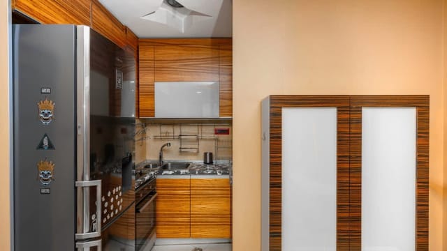 Central 1BD Apartment Next to Women's Market - Photo 3