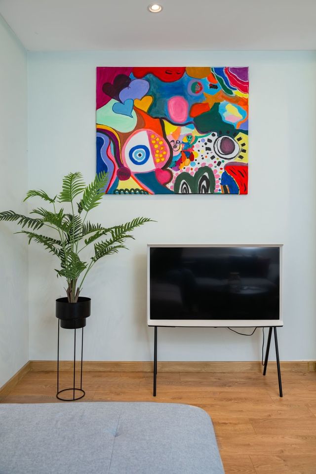 Modern 2BR in the Heart of the City