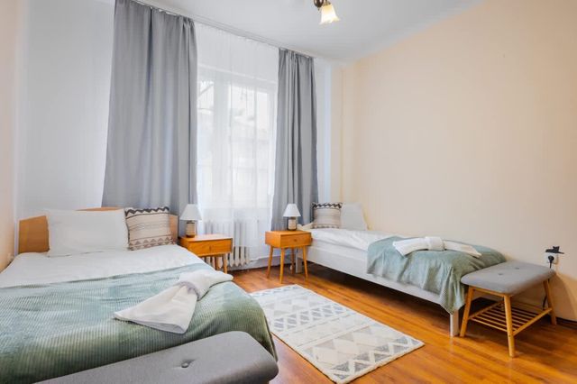 Cozy and Spacious 3BD Flat I 10 Min from NDK