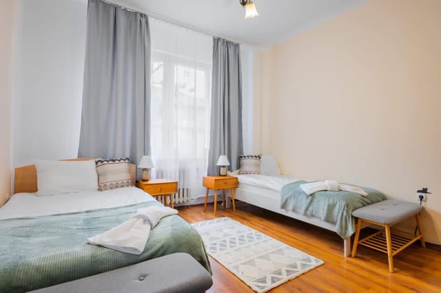 Cozy and Spacious 3BD Flat I 10 Min from NDK