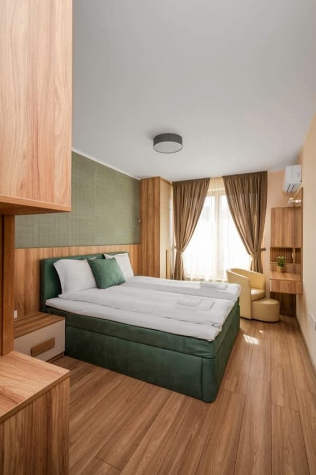 Stylish Urban Haven with Dedicated Parking Spot