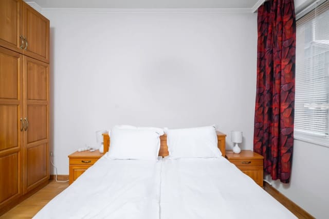 1BD flat with Desk on Russian Monument Square