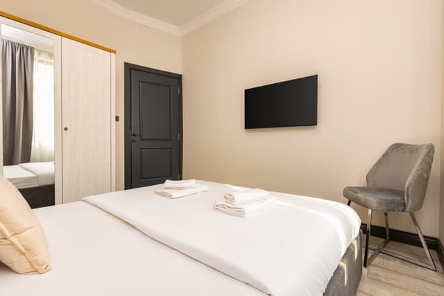 Central Apartments with Garden view - Apt No. 4