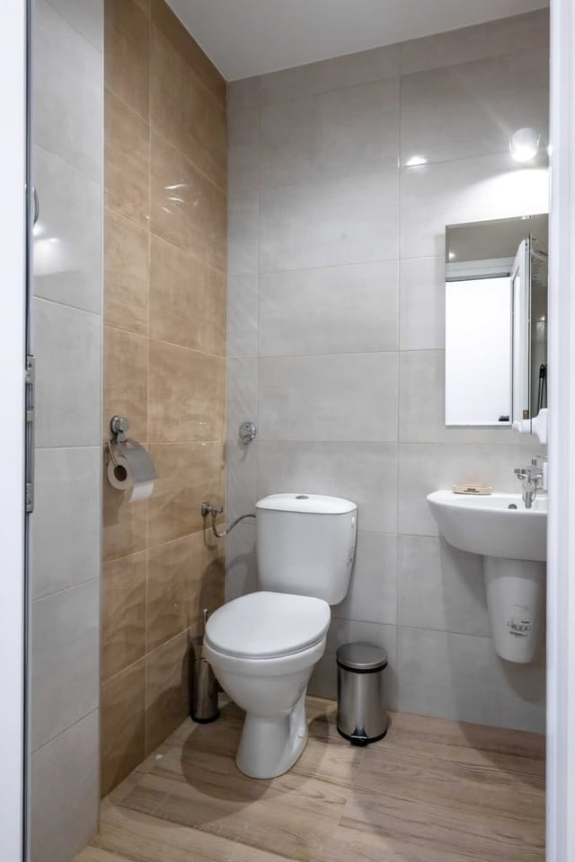 1BD Modern Living on blvd. Tsar Boris III + garage