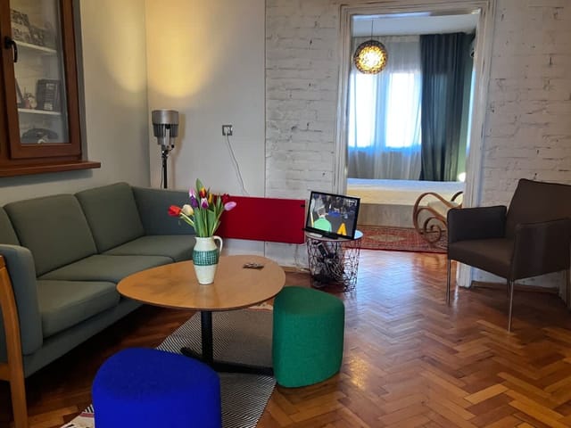 ART-ament, a unique central flat