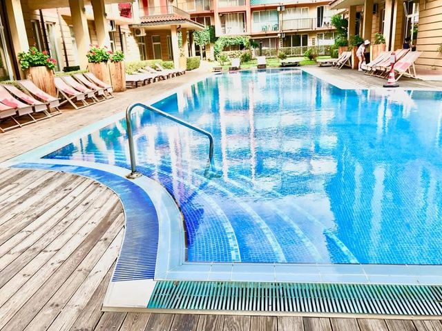 Cozy pool view studio  Sunny View Central