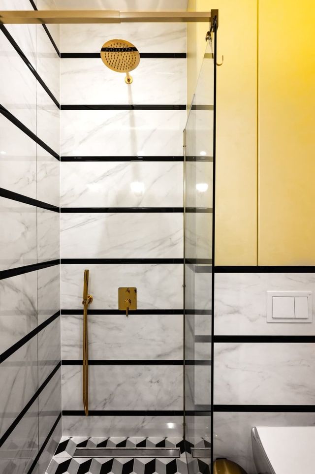 Top Center 2BD Luxurious Flat with Shared Terrace